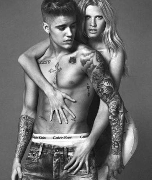 Con Justin Bieber nella nuova campagna Calvin Klein